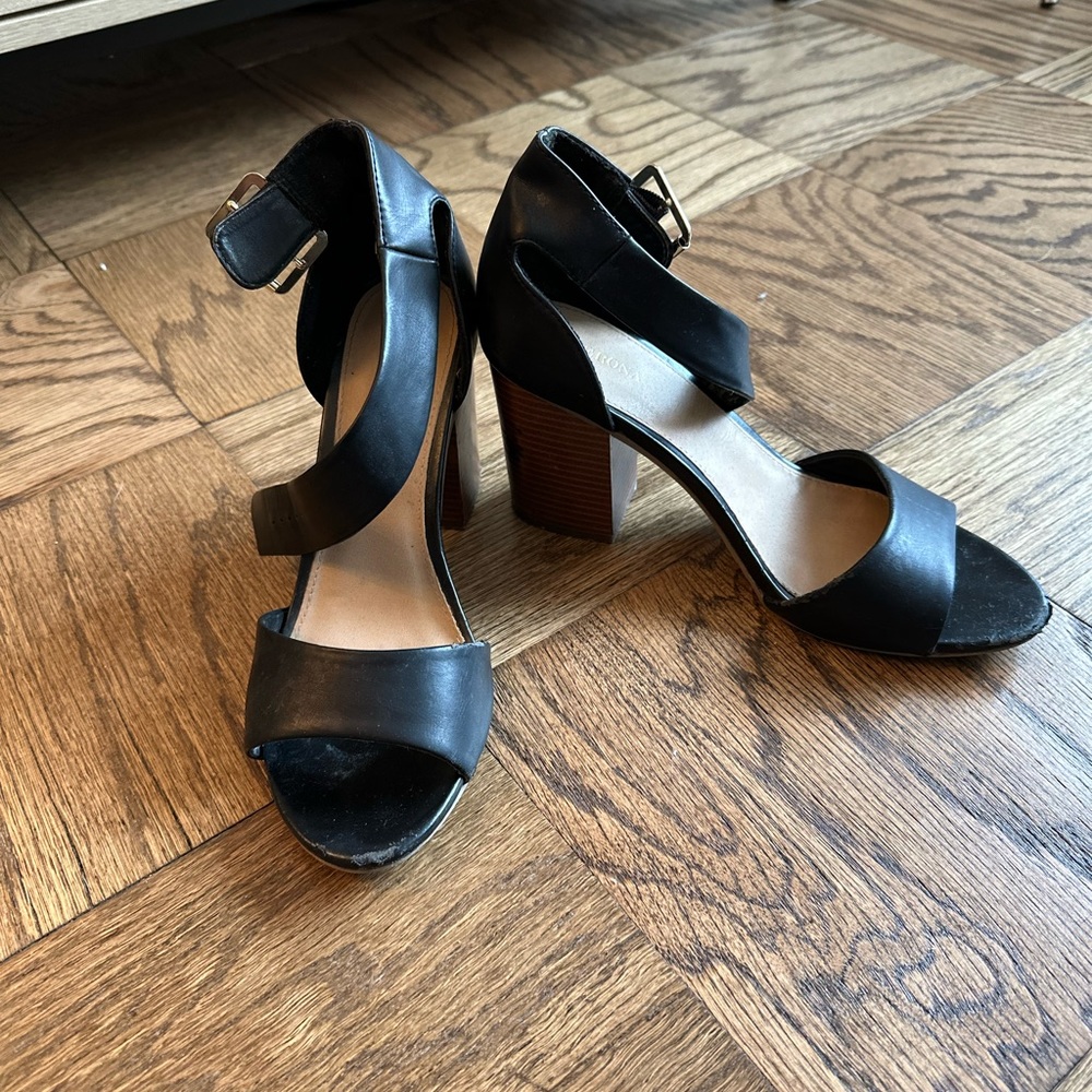 Merona (for target) strappy block heels; size 9.5